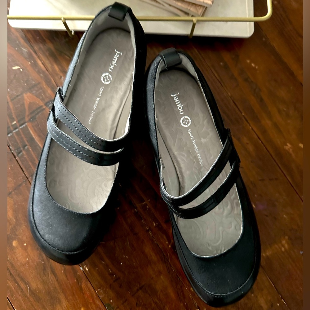 NIB Jambu Mary Jane’s
